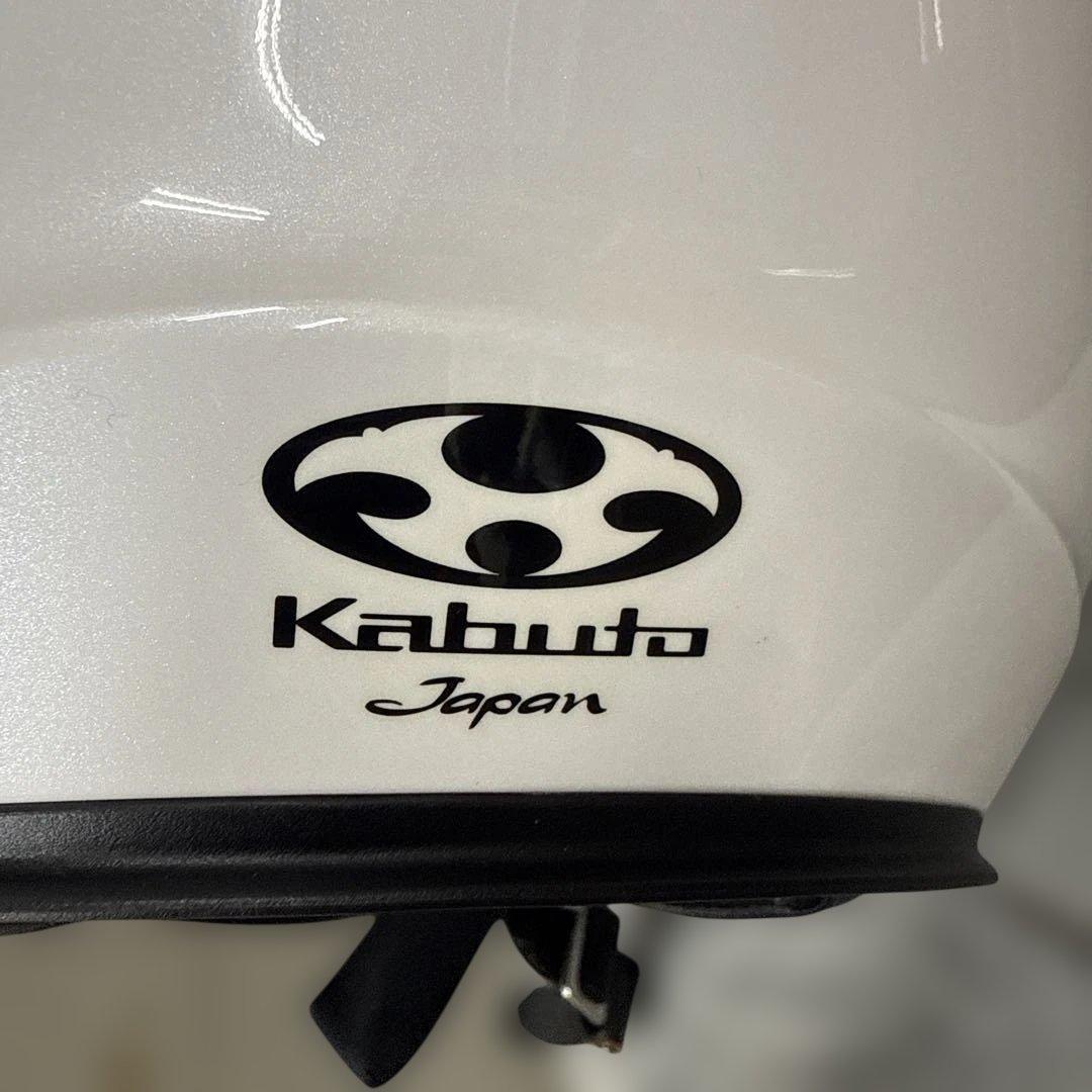送料無料Kabuto SHUMA フルフェイスヘルメット ホワイト　Mサイズ
