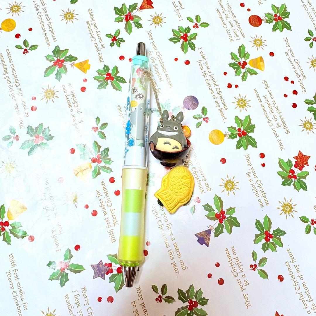 ジブリ　となりのトトの　ボールペン　ストラップ付き