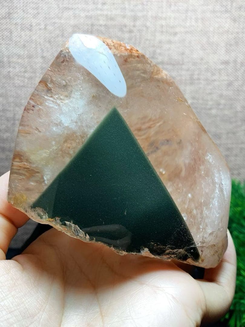 ⭐︎【極上品】天然 グリーン ガーデン クォーツ 置物 688g