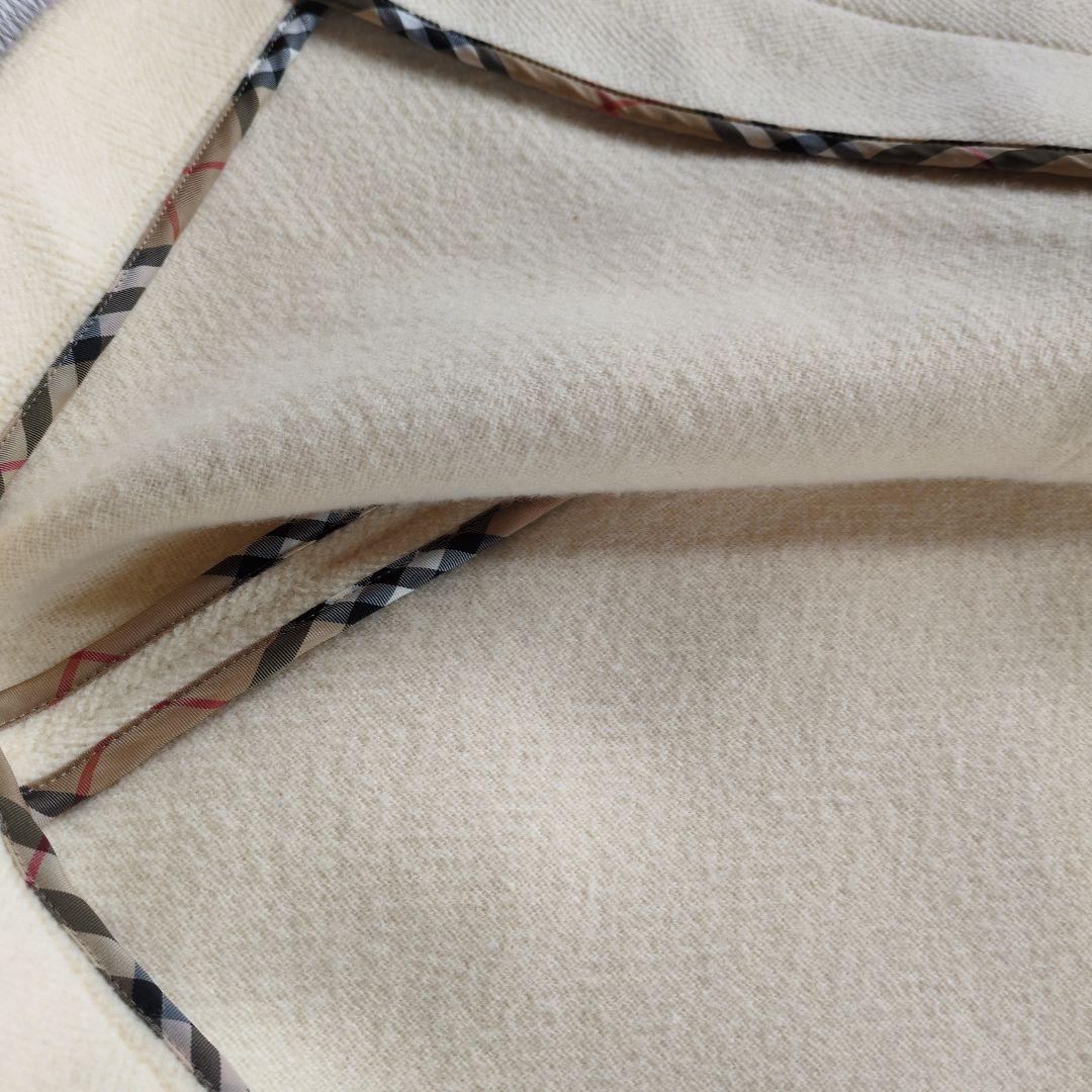 BURBERRY　レディース　ダッフルコート　フード付き　40　 生成色