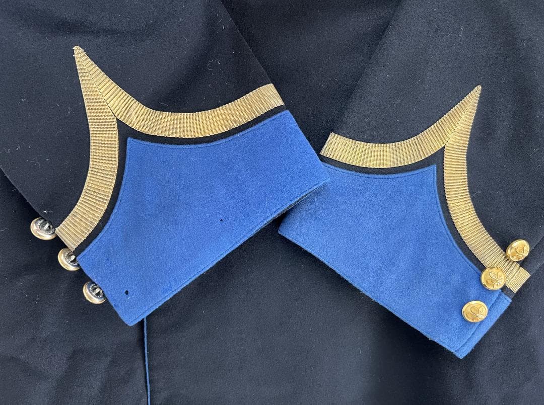 大日本帝國大礼服　航空大礼服　木箱付 検将校陸軍海軍軍隊軍服肩章勲章満州支那事変