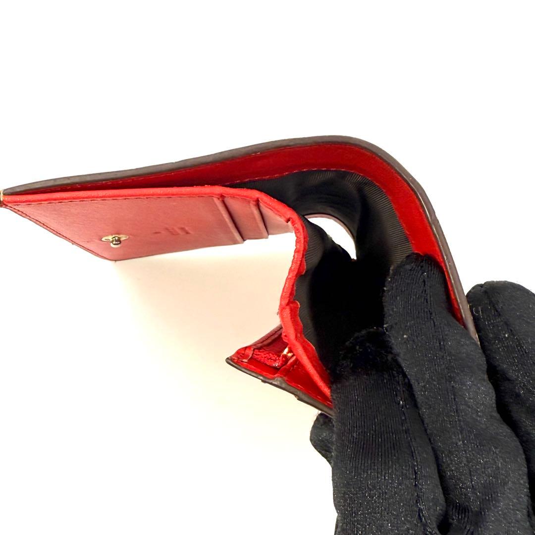 【みー】GUCCI グッチ二つ折り財布 GGスプリーム アニマルPVC