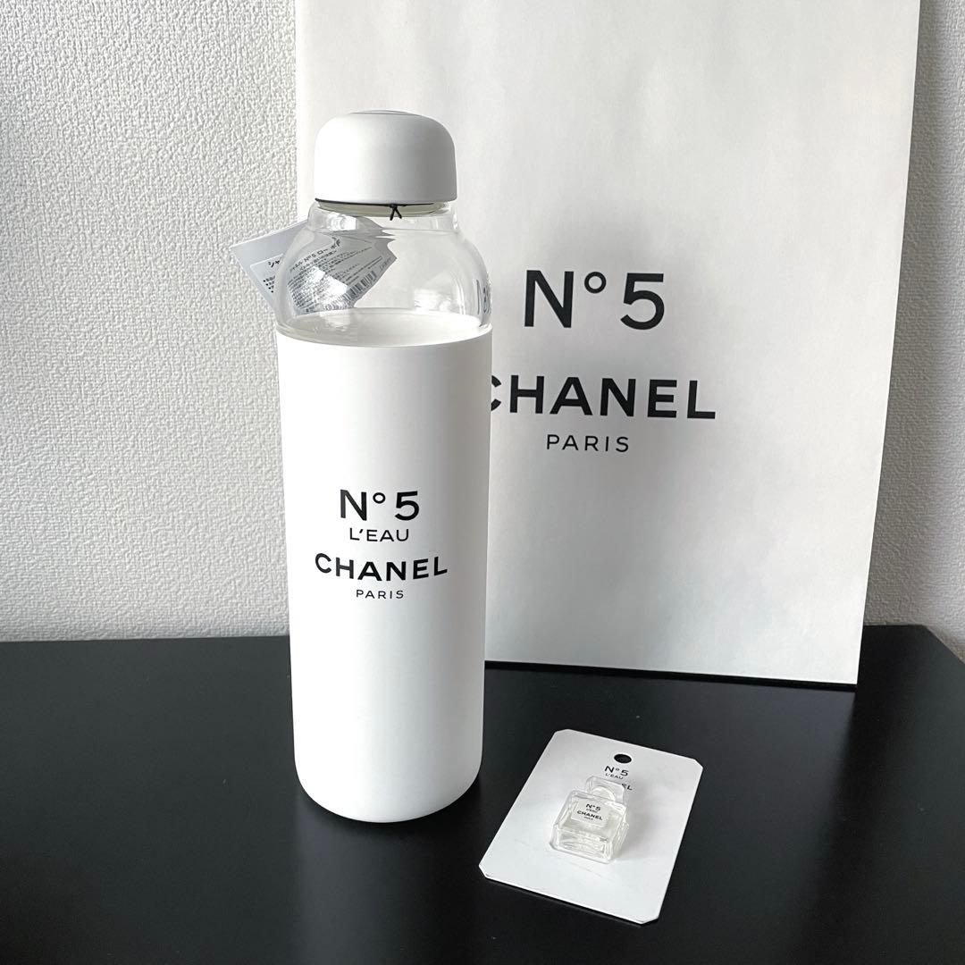 CHANEL N°5 L'EAU ウォーターボトル　ミニ香水付き