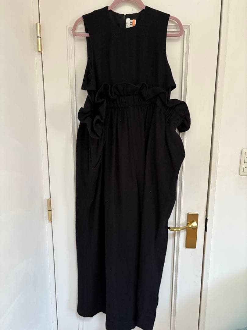 noir kei ninomiya フリルデザイン 黒オールインワン