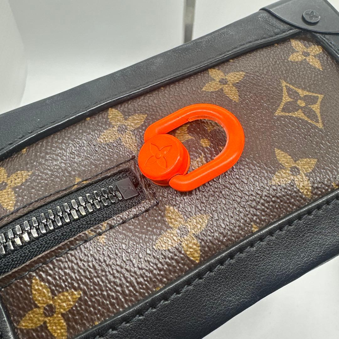 ルイヴィトン　ソフトトランク　19ss モノグラム・マカサー M44427