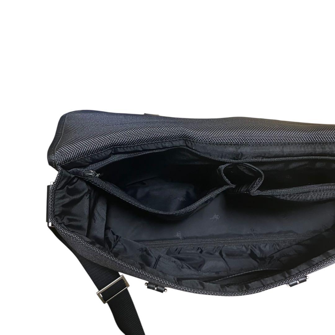 ✨美品✨バーバリーズ ヴィンテージ メッセンジャーバッグ 黒 グレー ナイロン