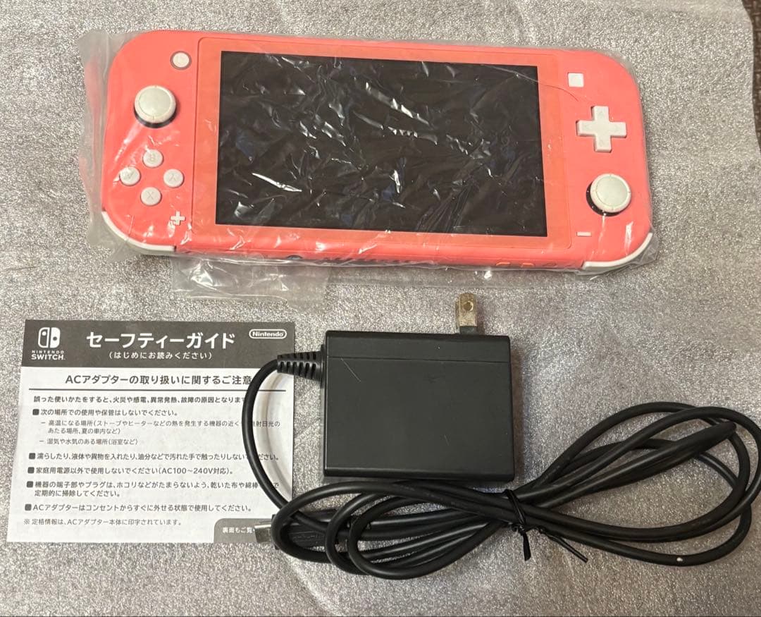 Nintendo Switch light コーラルピンク