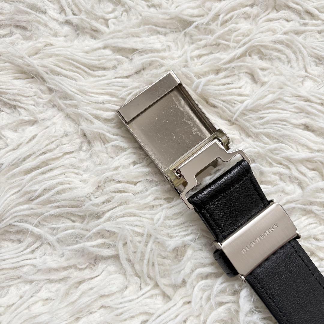美品　バーバリー　スクエアバックル　ガチャベルト　ブランドネーム刻印　レザー　黒
