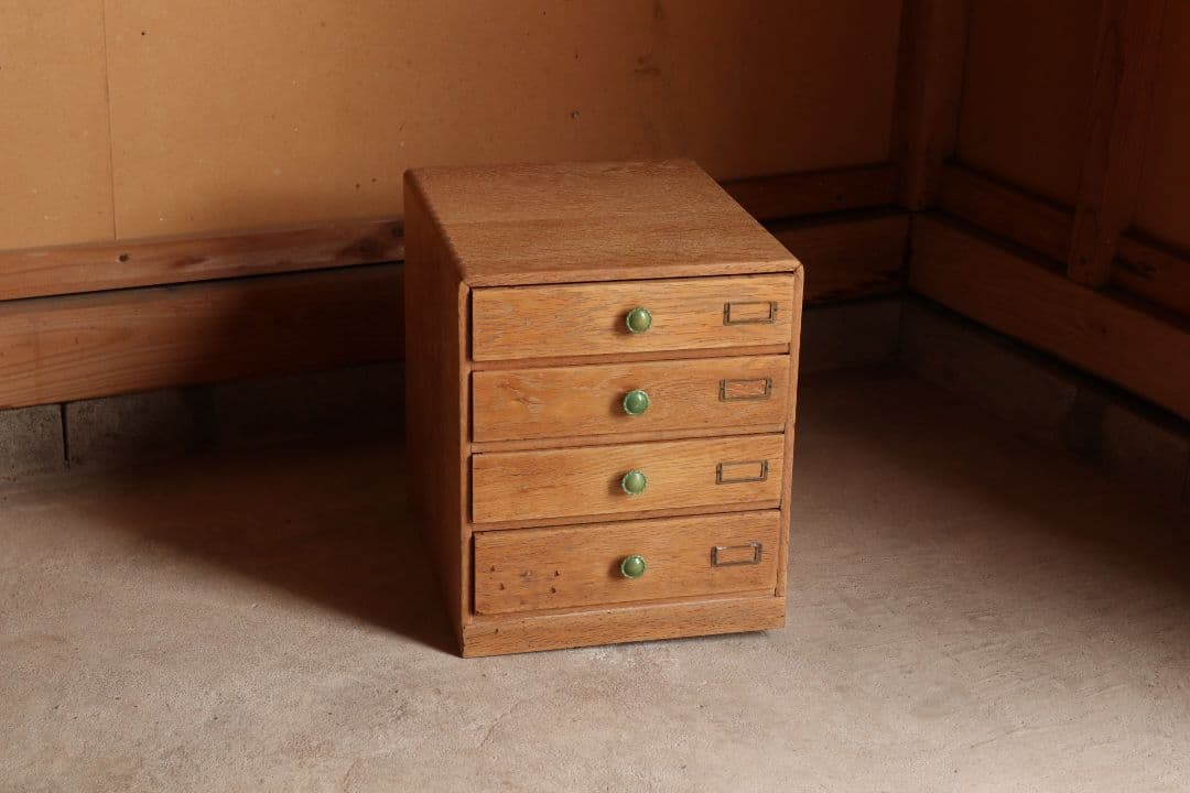 緑摘まみの楢(ナラ)材4杯小引き出し　古道具 古家具 ドロワー 無垢材