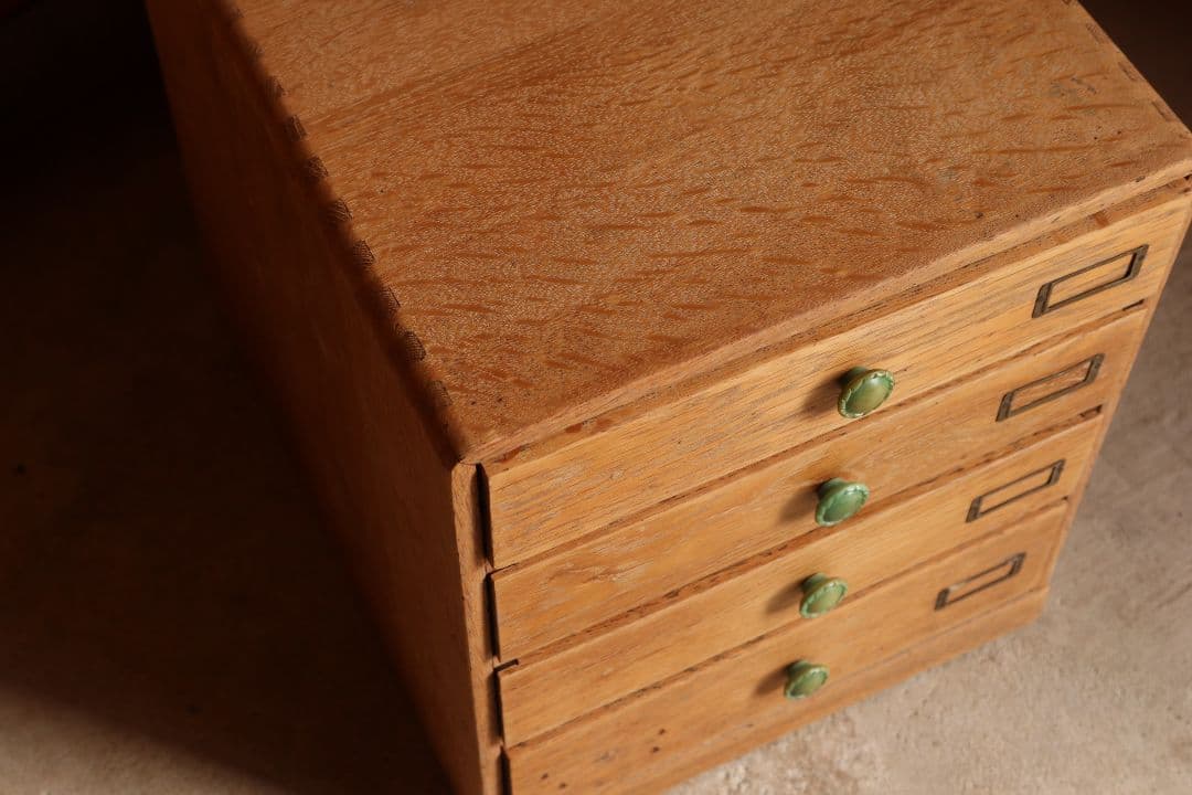 緑摘まみの楢(ナラ)材4杯小引き出し　古道具 古家具 ドロワー 無垢材