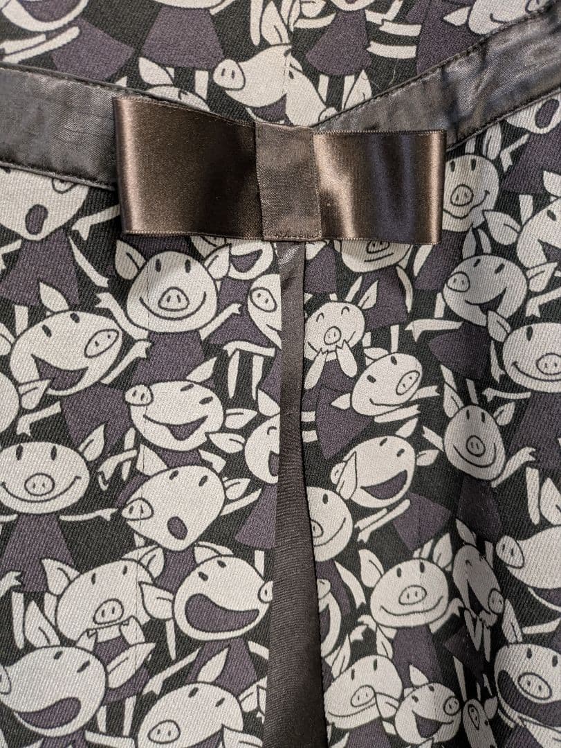 再値下げ！アルベロベロ♥️ぶたさん　いっぱい　リボン付き　ジャンパースカート