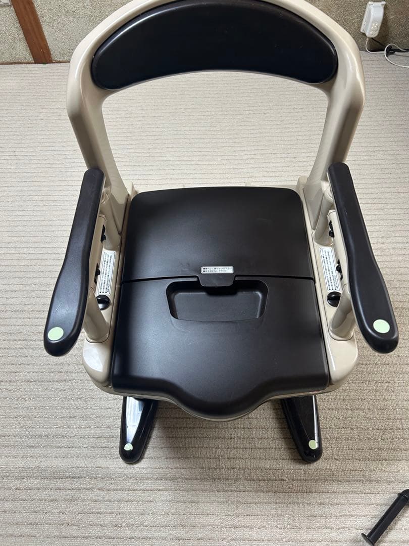 アロン化成 安寿 ポータブルトイレ ジャスピタ 標準便座＜５３３－９００＞送料込