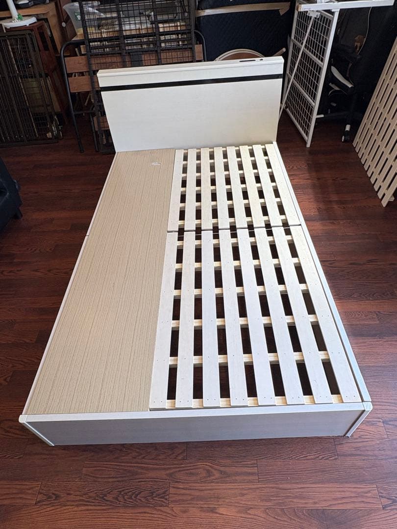 【東京23区・千葉県一部地域送料無料】セミダブルベッドフレーム 引き出し付き