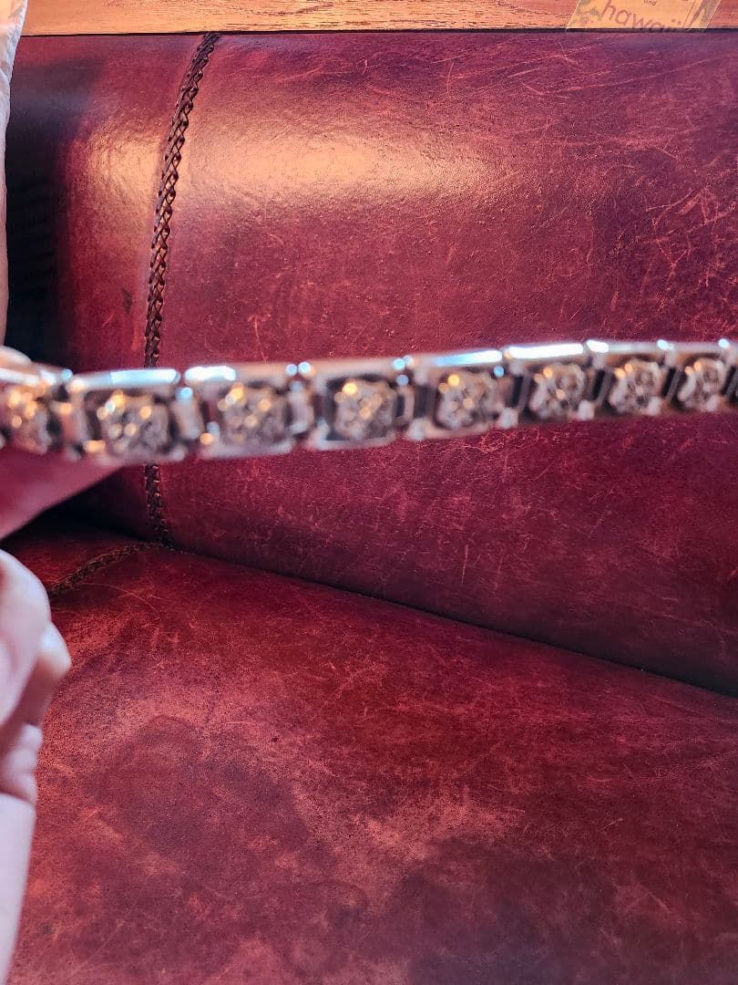 シンズスカルプチャー　シルバーブレスレット　ペリドット装飾