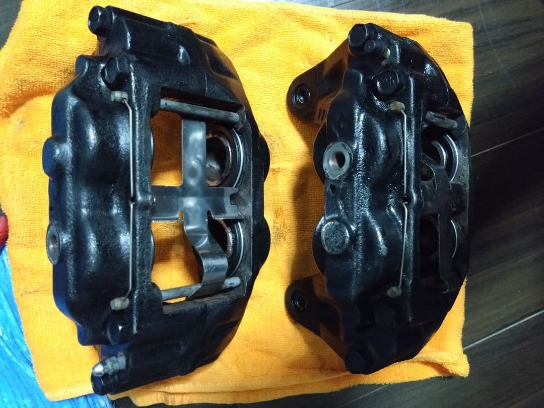 スバル　インプレッサ4POTキャリパー