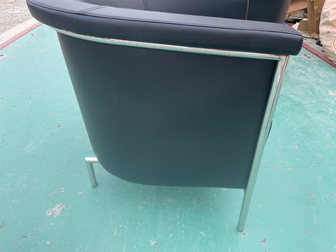 合皮クラブチェア◎ モダンデザインラウンジチェア／店舗・サロン・書斎1\3