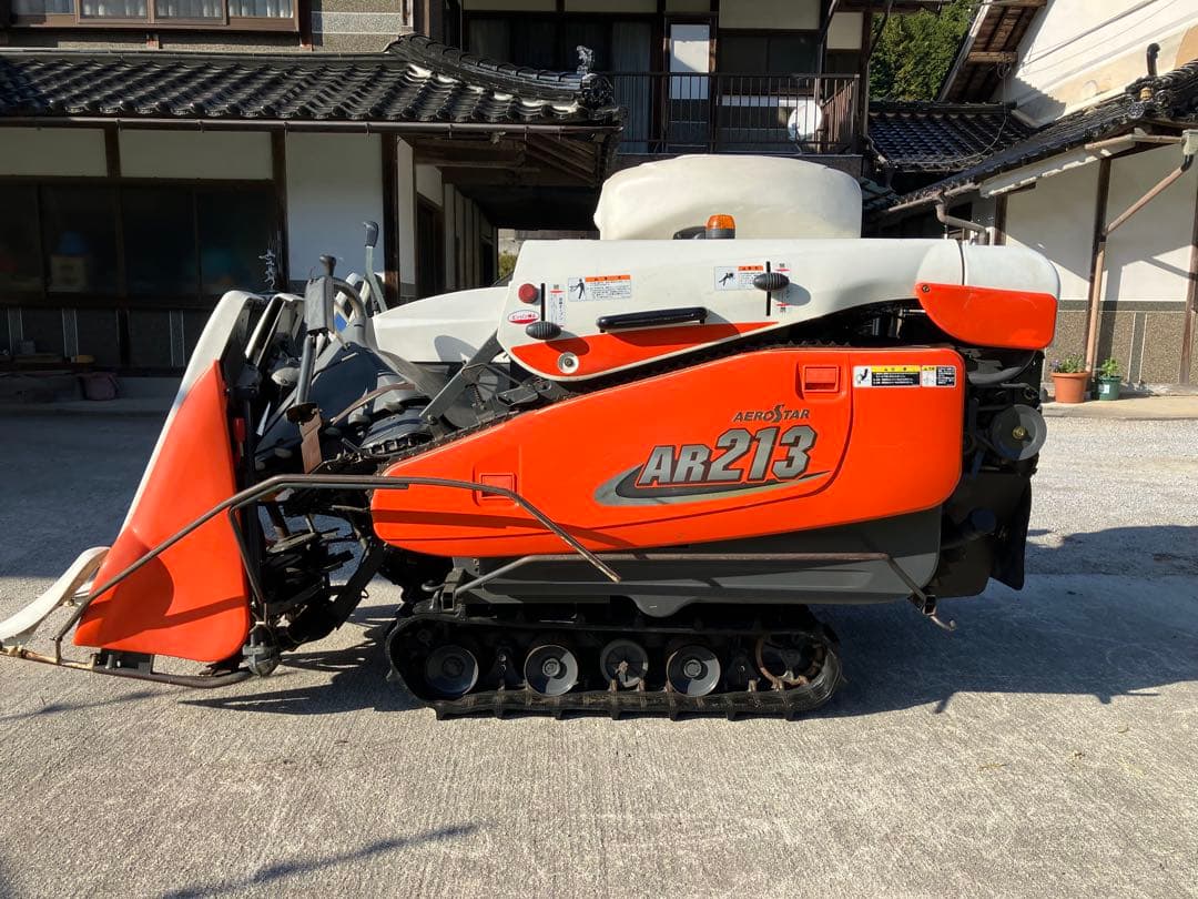 クボタコンバインAR213