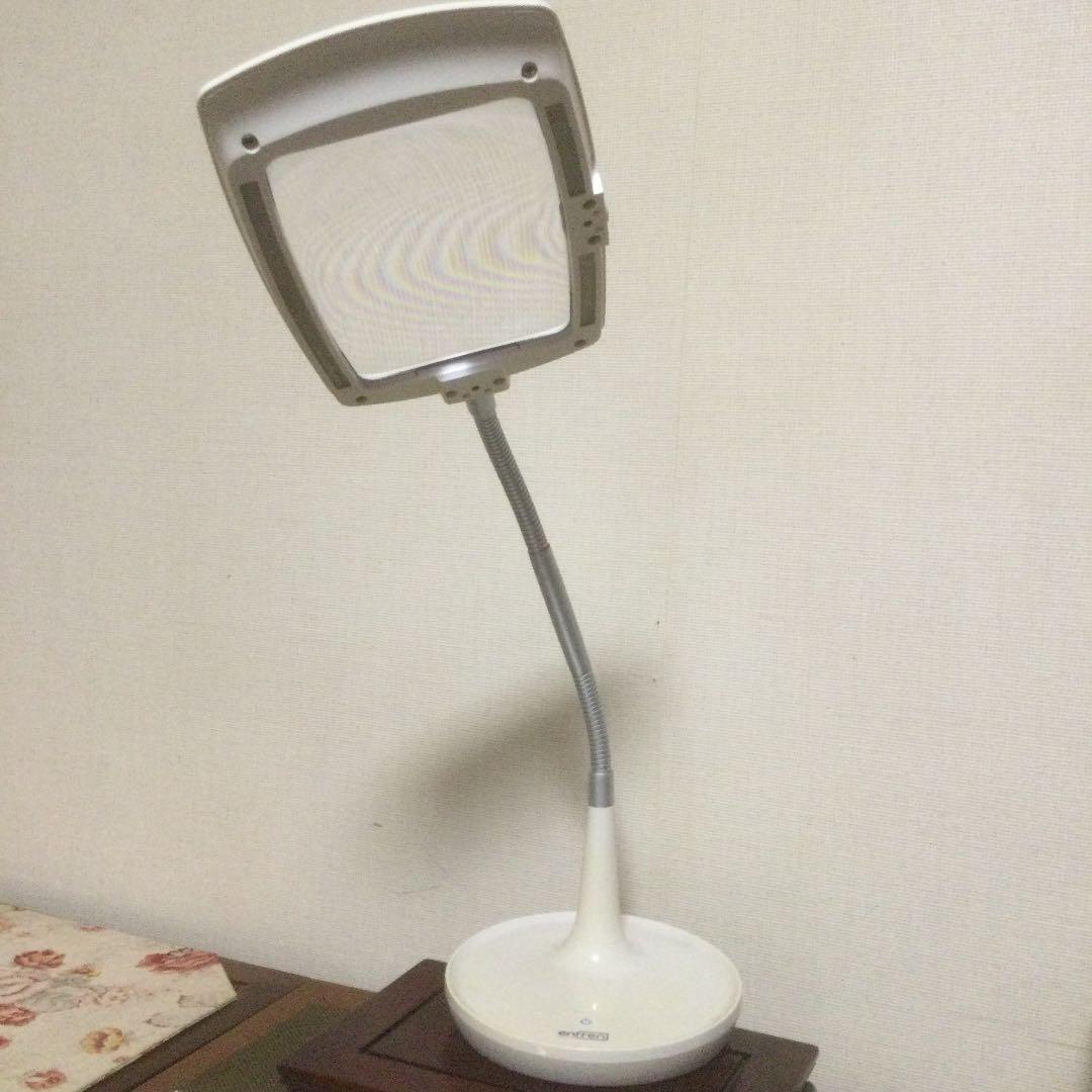 ENFREN、高輝度LEDスタンドルーペ