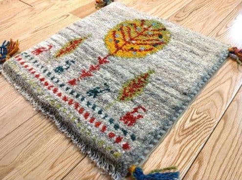 ペルシャ　ギャッベ　ミニマット 38×39.5 丸い葉　糸杉　グレー