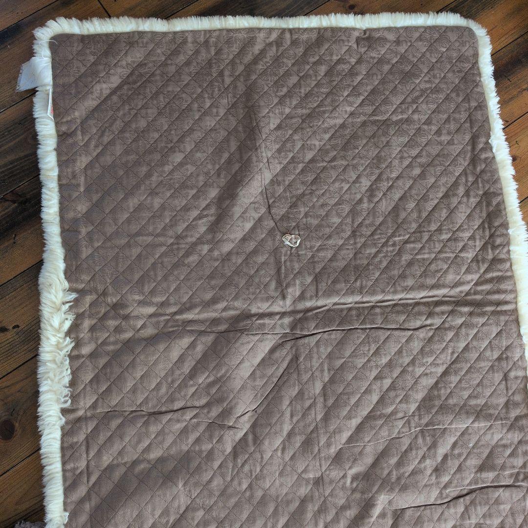 東洋羽毛シングルベッド敷きパッド ムートン　あったかい　アイボリー色