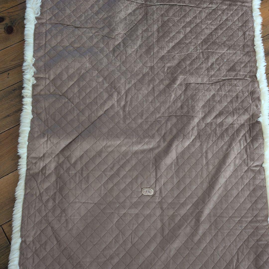 東洋羽毛シングルベッド敷きパッド ムートン　あったかい　アイボリー色