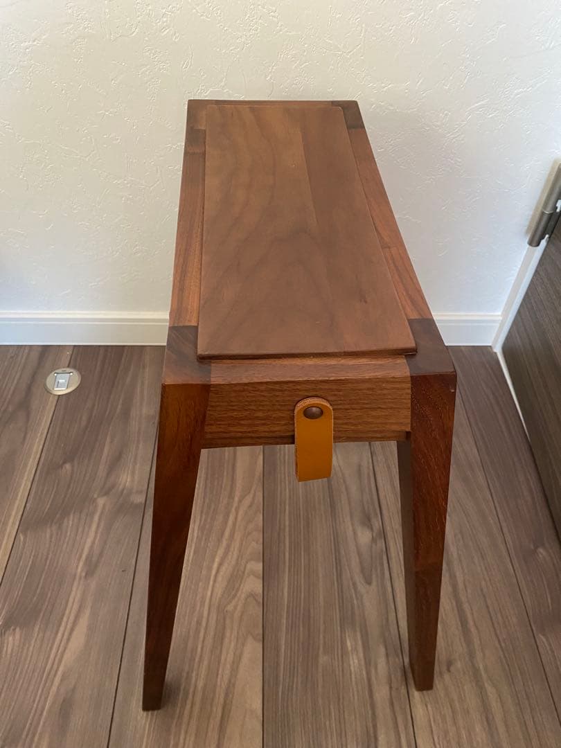 サラサデザイン　スタッキングスツール　チェア