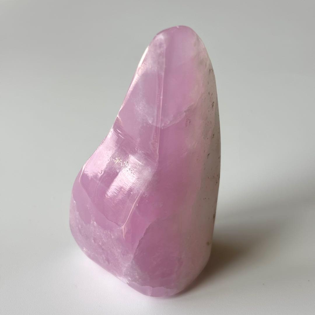 値下げ　レア　高品質ピンクアラゴナイト　フリーフォーム　恋愛運　天然石