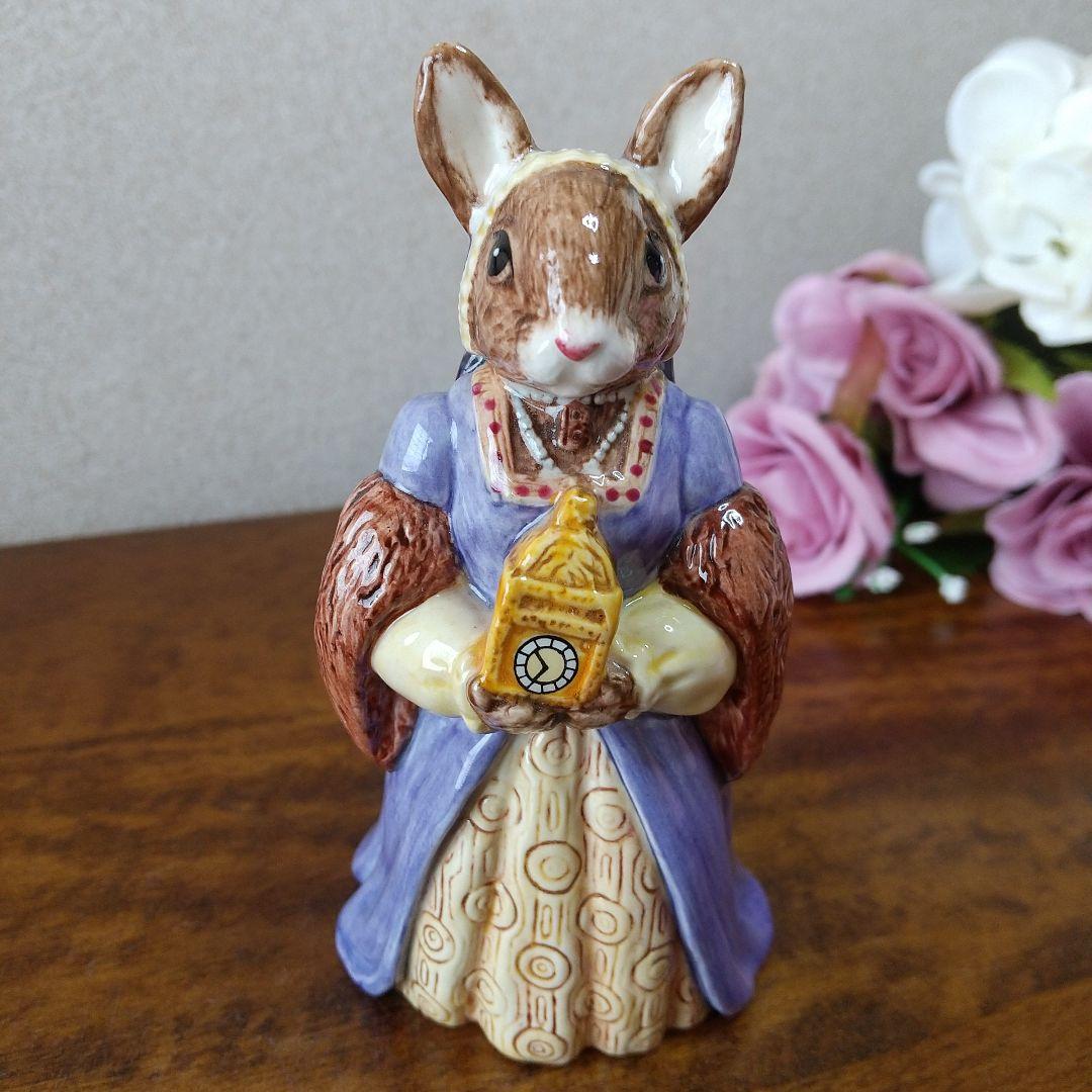 ロイヤルドルトン バニキンズ アン・ブーリン うさぎのフィギュリン