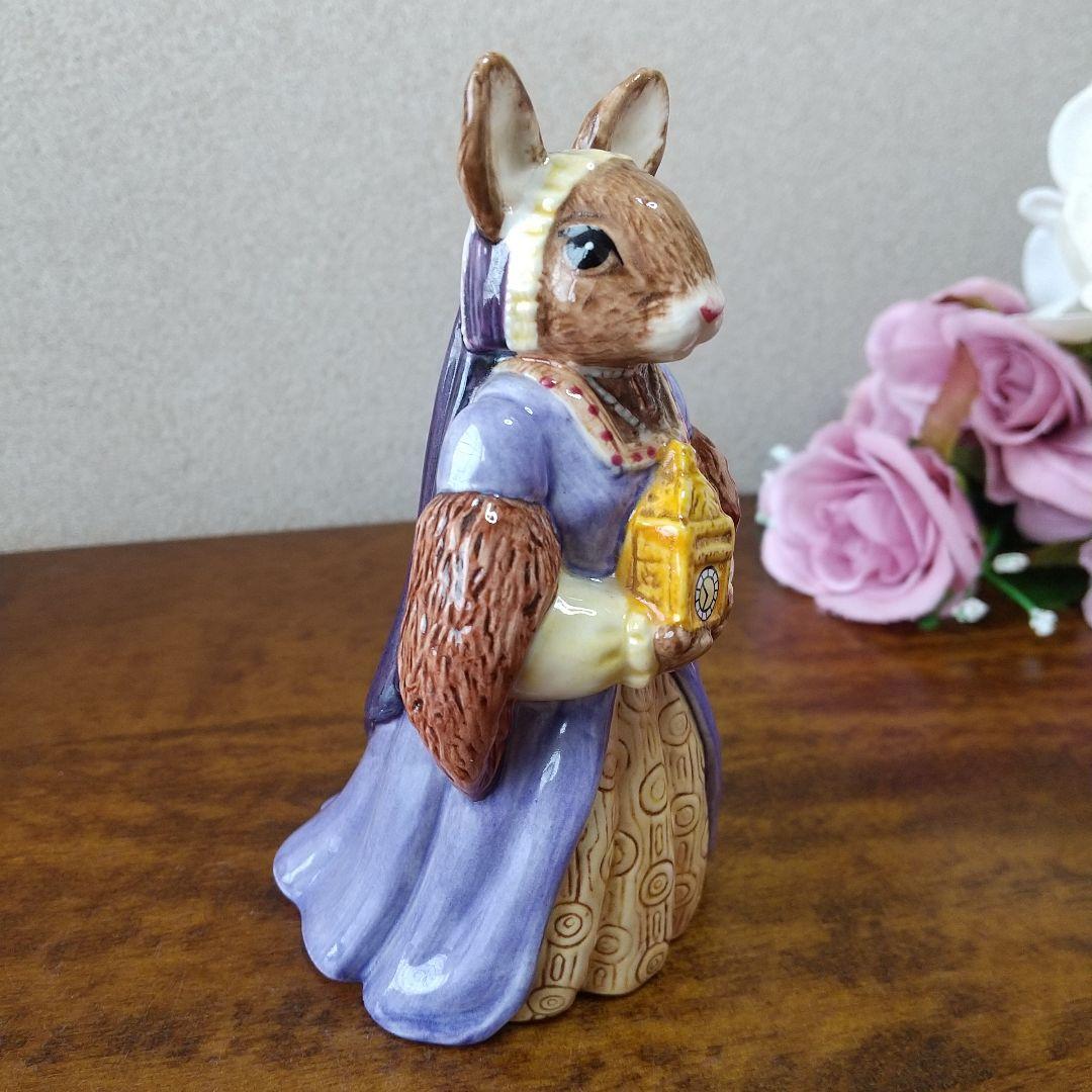 ロイヤルドルトン バニキンズ アン・ブーリン うさぎのフィギュリン