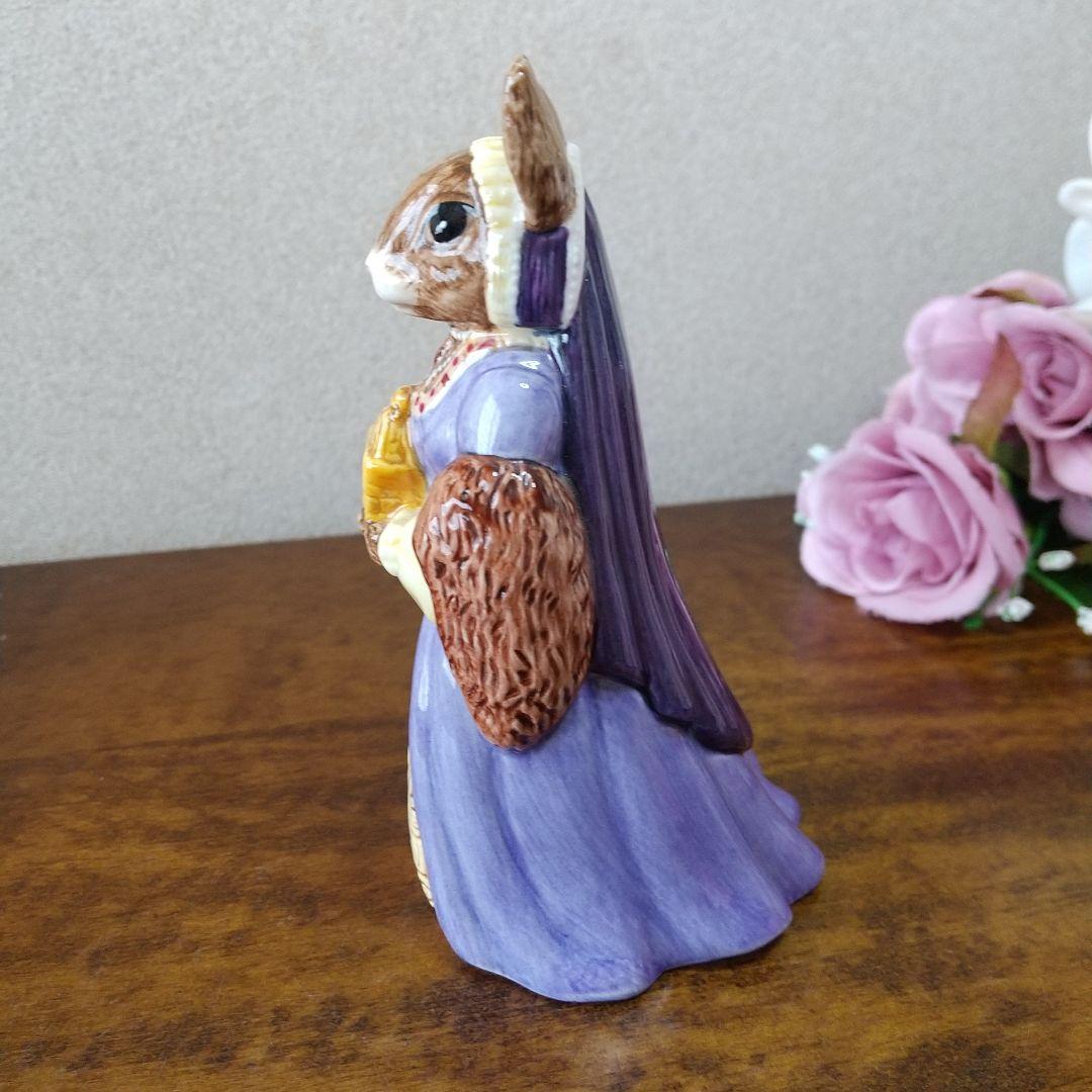 ロイヤルドルトン バニキンズ アン・ブーリン うさぎのフィギュリン