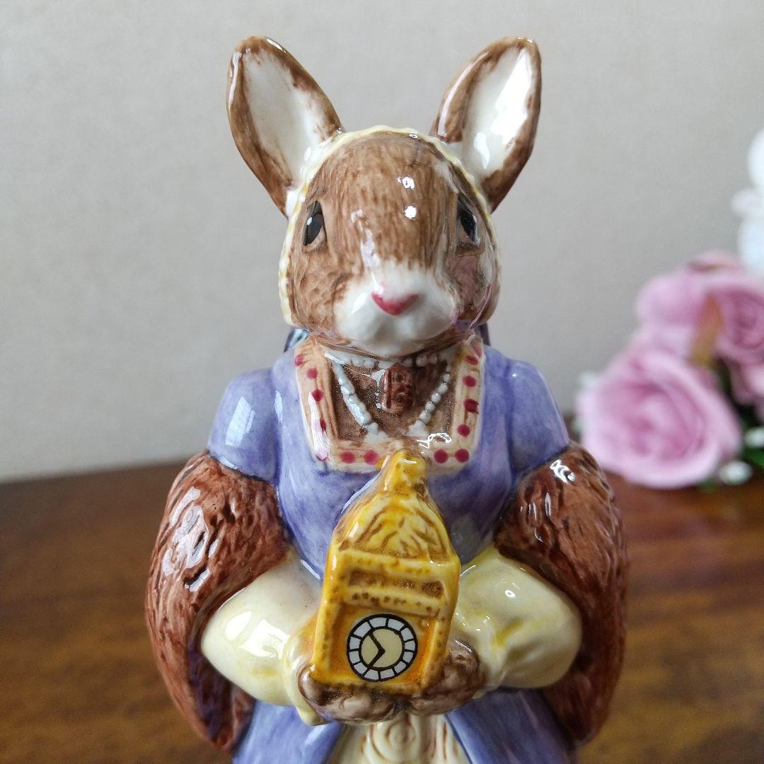 ロイヤルドルトン バニキンズ アン・ブーリン うさぎのフィギュリン