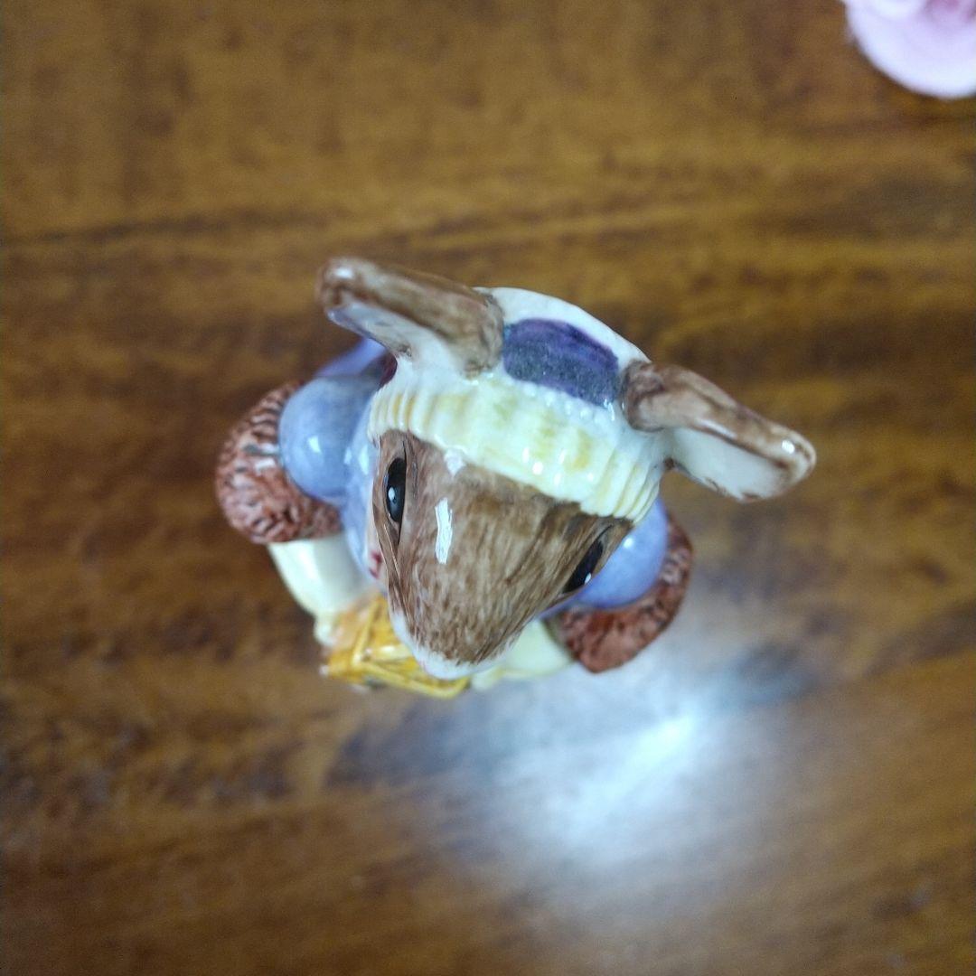 ロイヤルドルトン バニキンズ アン・ブーリン うさぎのフィギュリン