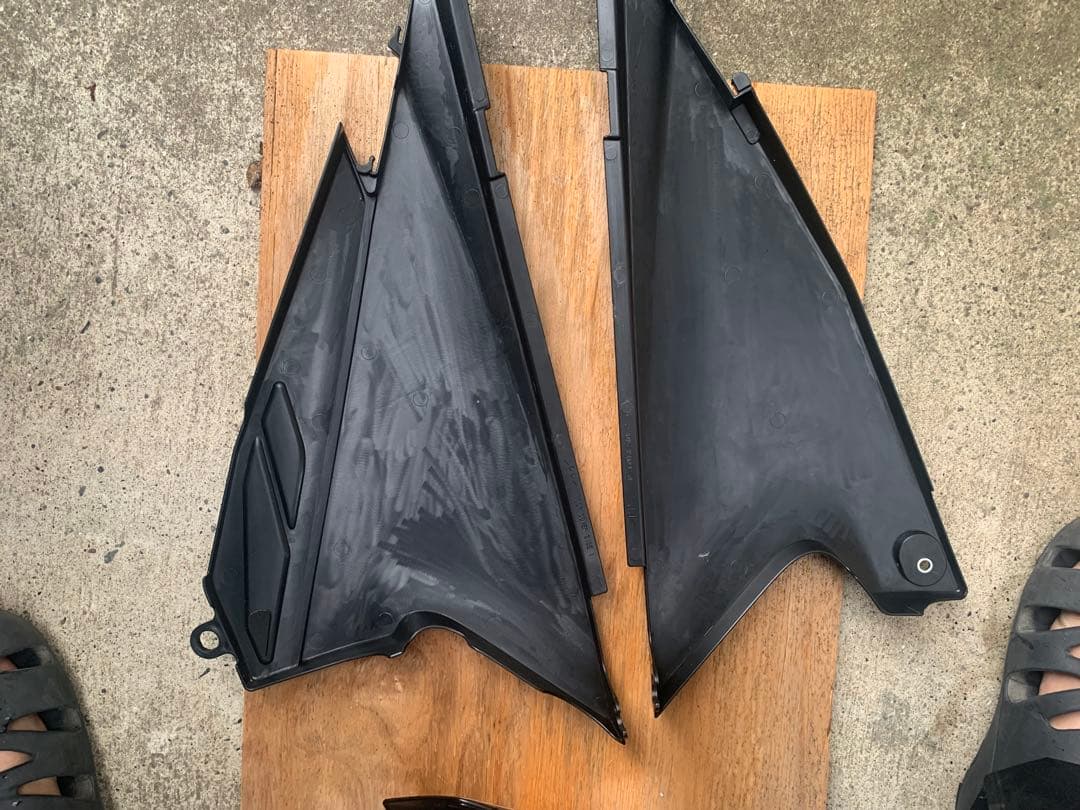 【大幅お値下げ！！】Yamaha WR250 カウルセット ホワイト/ブラック