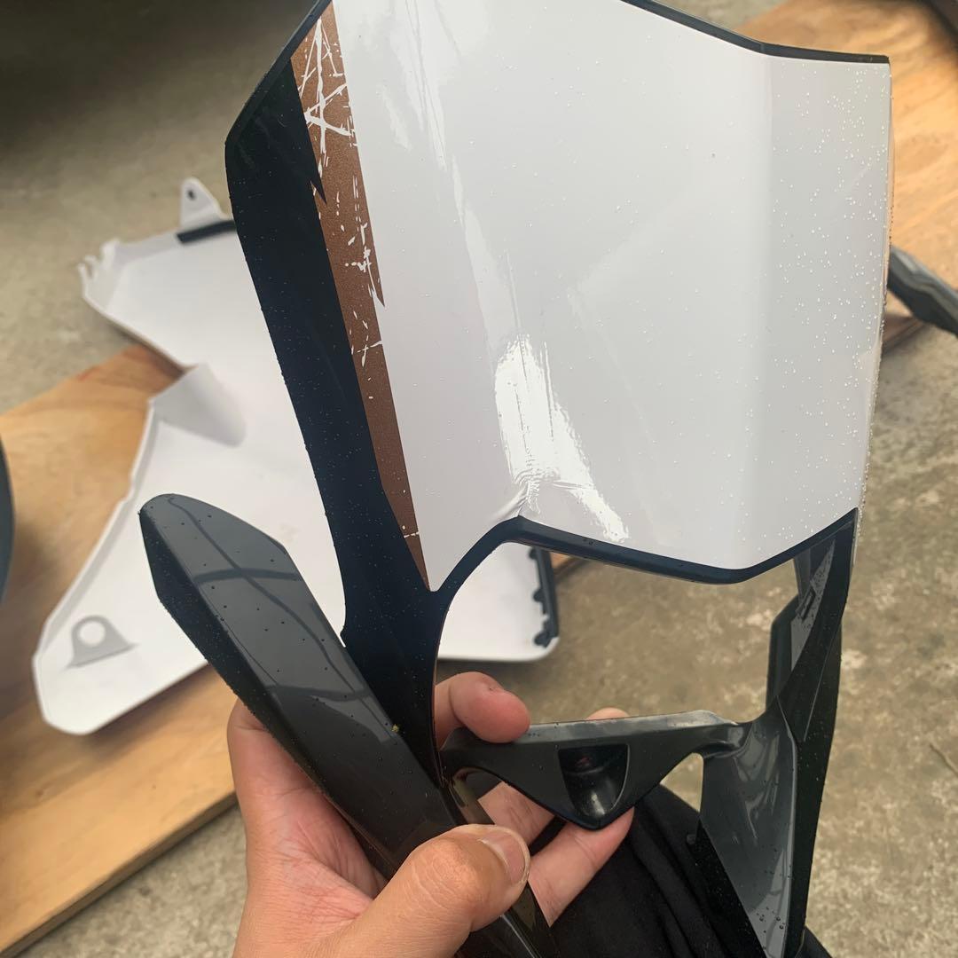 【大幅お値下げ！！】Yamaha WR250 カウルセット ホワイト/ブラック