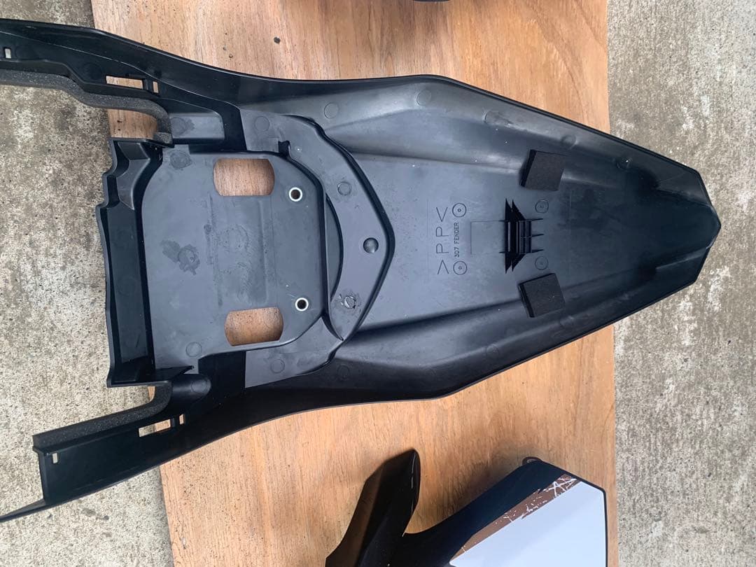 【大幅お値下げ！！】Yamaha WR250 カウルセット ホワイト/ブラック