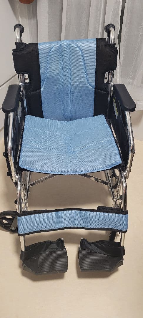 KADOKURA カドクラ　自走用　車椅子