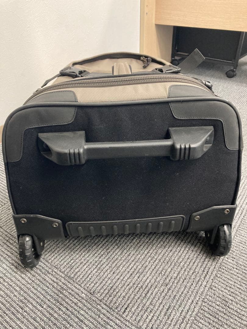 【新品未使用】Deuter カーキ スーツケース 旅行 登山バッグ 容量60L◇