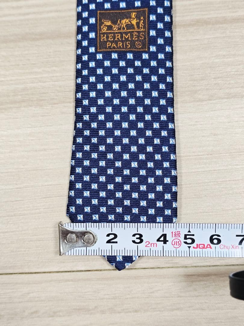 ポ*ー様 年末最終値下げエルメスHERMESシルクタイ ツイルビー Hメドール