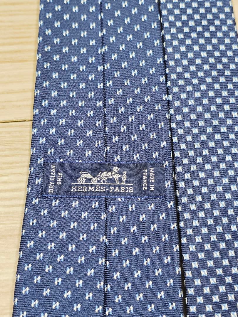 ポ*ー様 年末最終値下げエルメスHERMESシルクタイ ツイルビー Hメドール