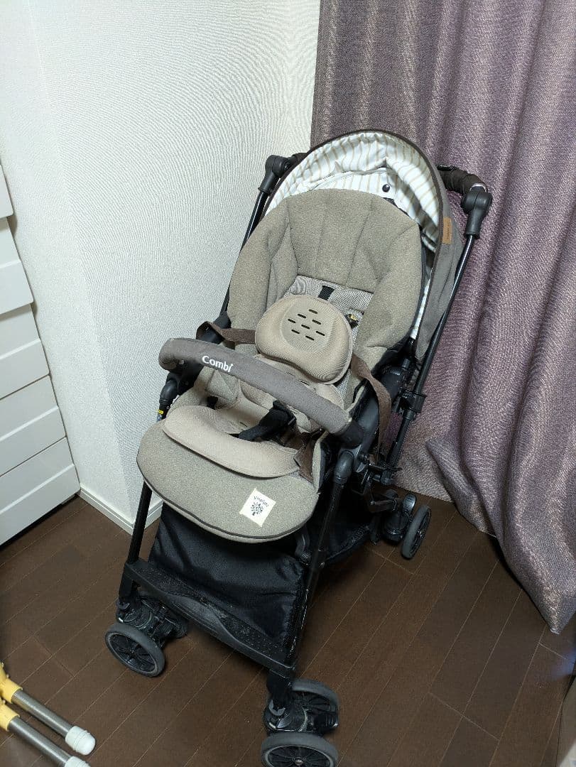 Combi　ベビーカー　スゴカルα4キャス　エッグショック Simplight