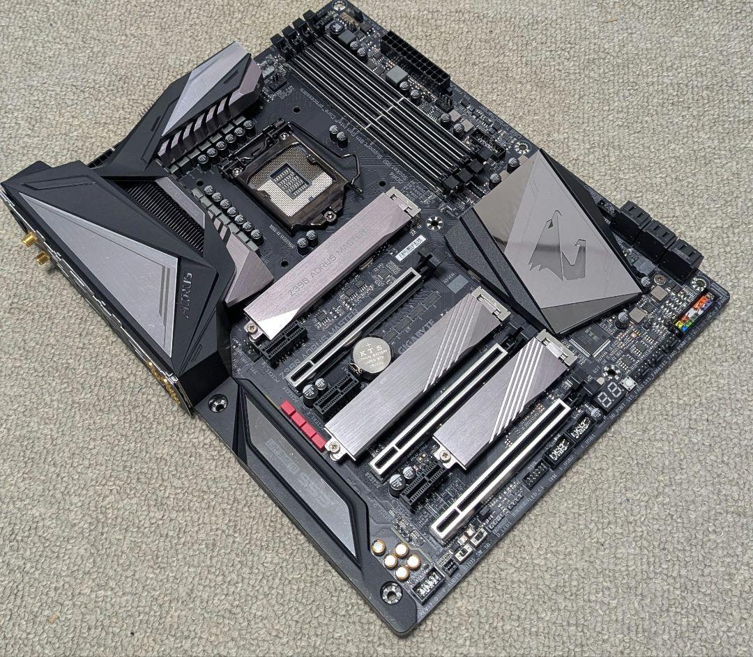 GIGABYTE Z390 AORUS MASTER 本体