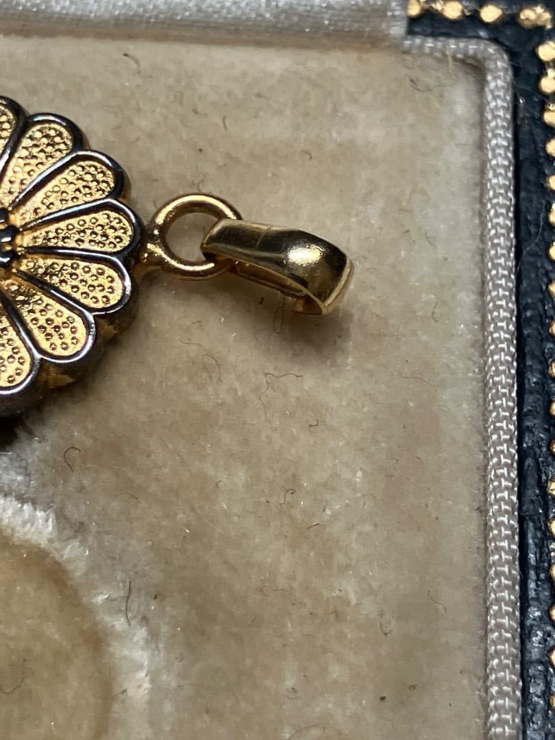 刻印 純銀 菊紋 崇 ゴールド ペンダント ケース付き