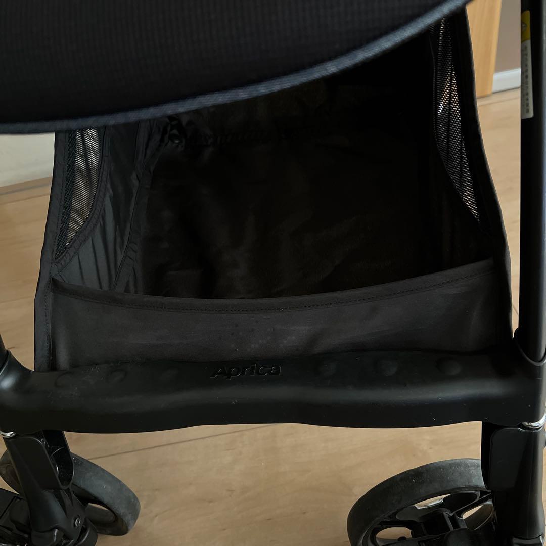 【良品】最上位モデル　ラクーナクッションフリー　ネイビー　ベビーカー　アップリカ