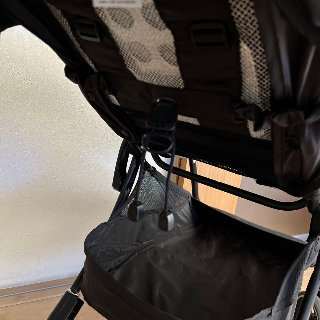 【良品】最上位モデル　ラクーナクッションフリー　ネイビー　ベビーカー　アップリカ