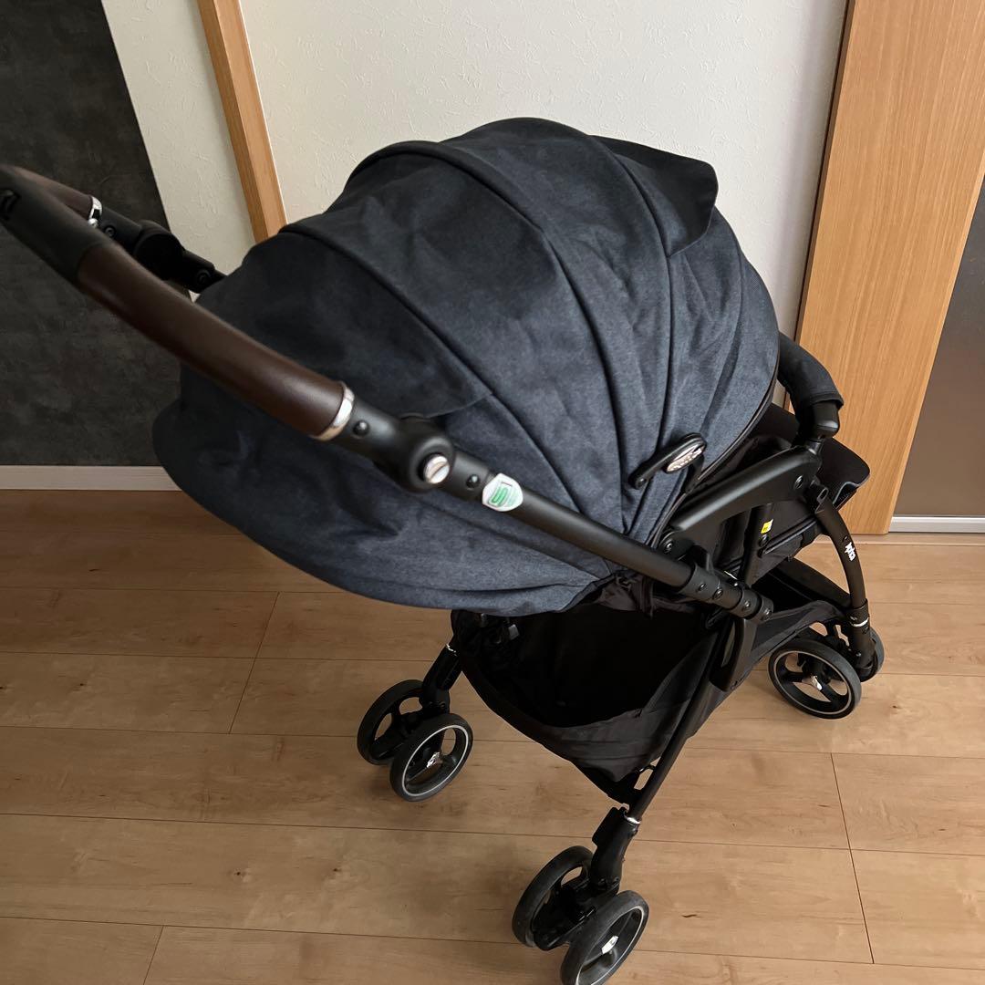 【良品】最上位モデル　ラクーナクッションフリー　ネイビー　ベビーカー　アップリカ