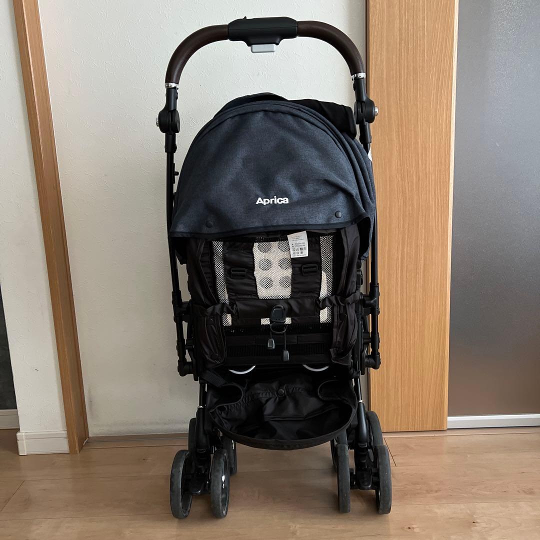 【良品】最上位モデル　ラクーナクッションフリー　ネイビー　ベビーカー　アップリカ