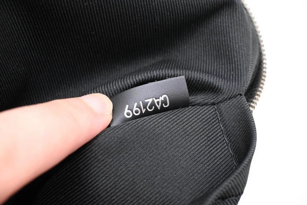 【超美品】ルイヴィトン ダミエ グラフィット アヴェニュー スリングバッグ