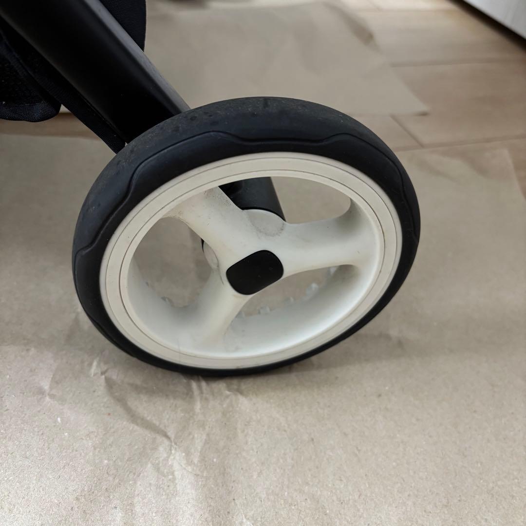 サイベックス リベル　ベビーカー　コンパクト　軽量　グレー