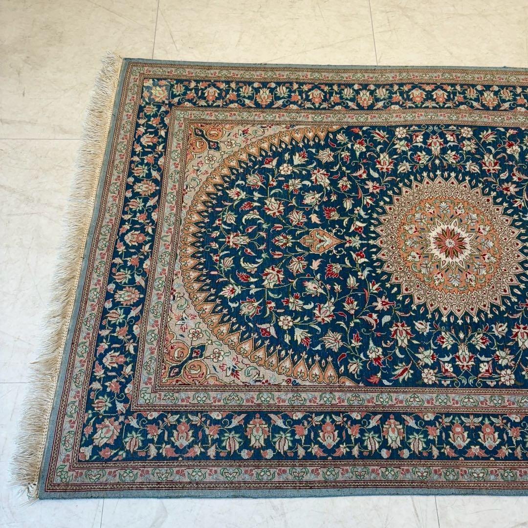 ペルシャ絨毯　イラン　メダリオン　ラグ　絨毯