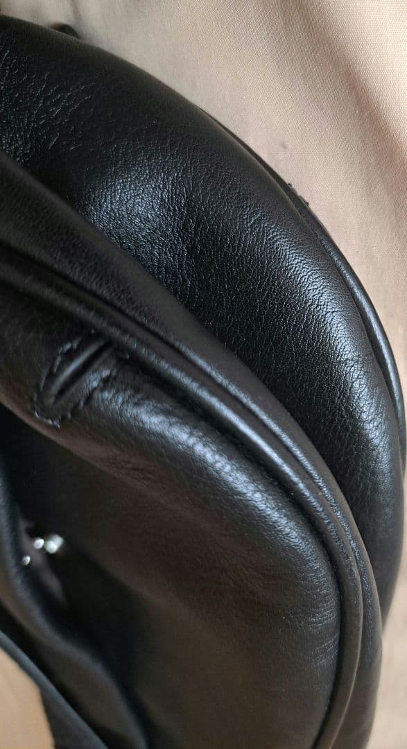 Plug プラグ ボディバッグ レザー